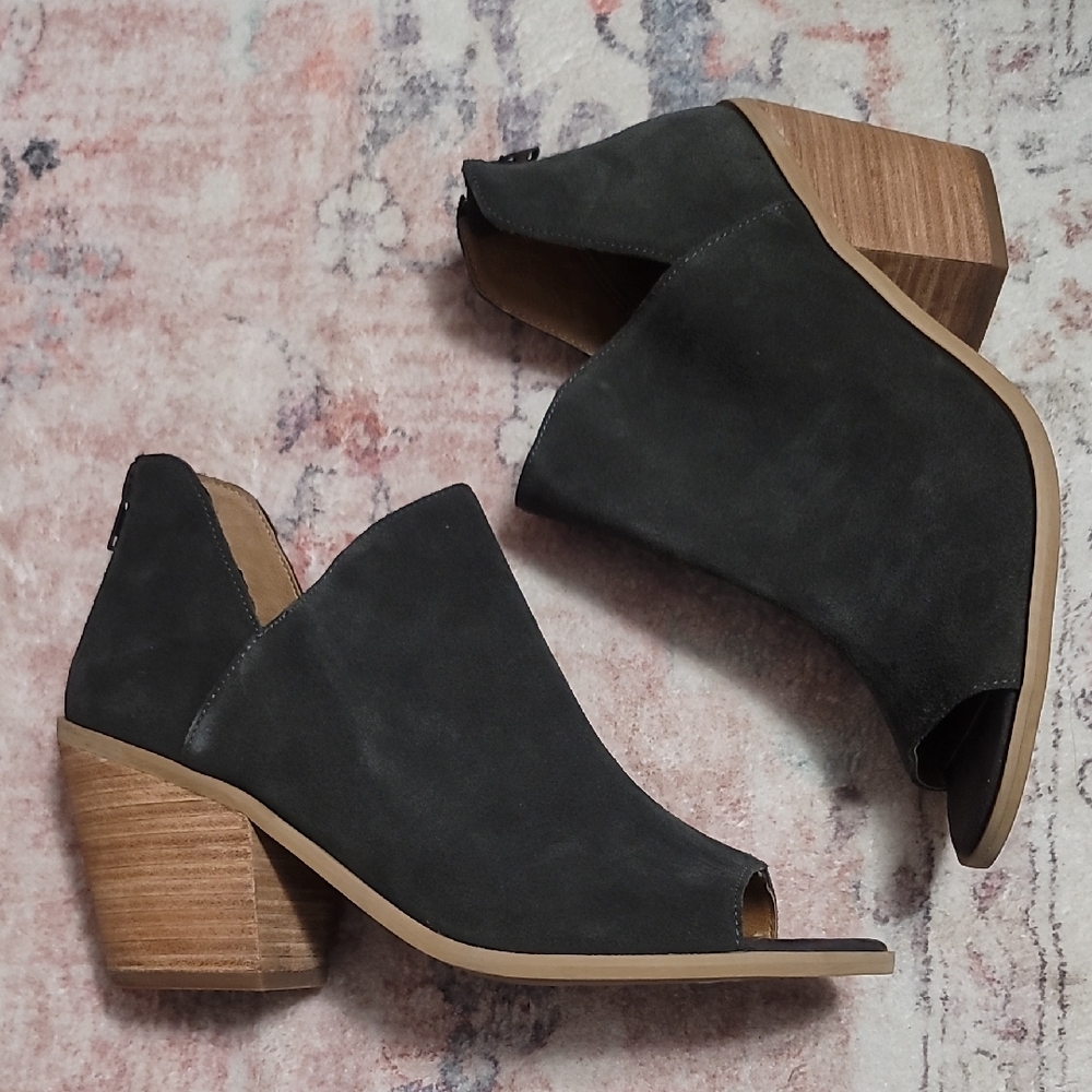 Susina Charcoal SU Peep-Toe Ankle Boots